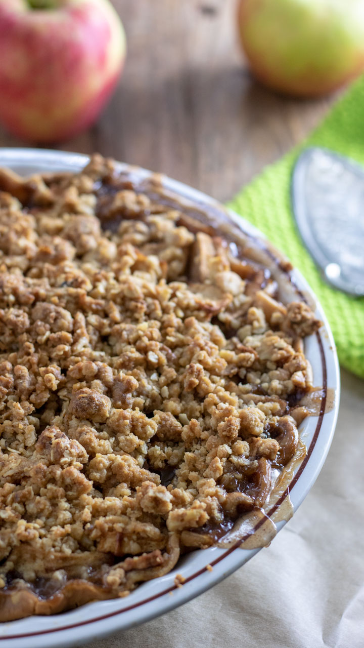 Close up of crumb topping.