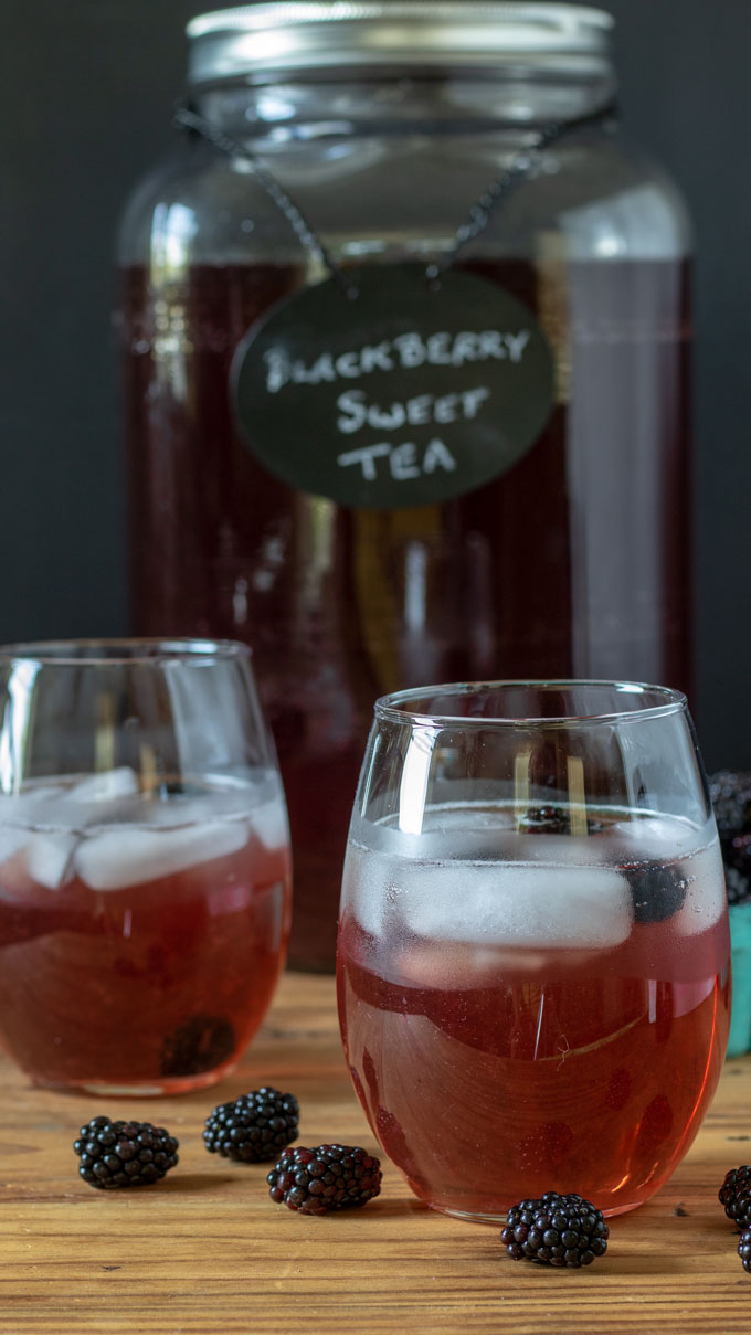 blackberry iced tea in 2 glasses