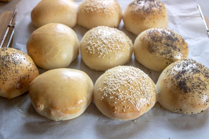 baked buns on baking sheet