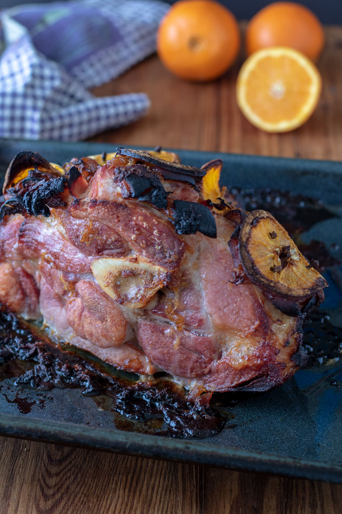ham with pineapple on roasting pan