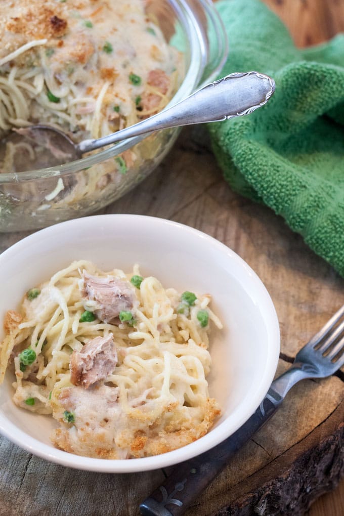 white bowl with spaghetti casserole 