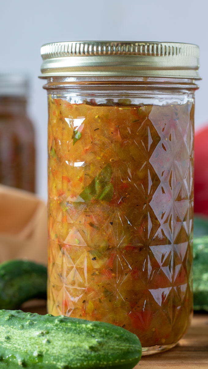 close up jar of swwet pickle relish