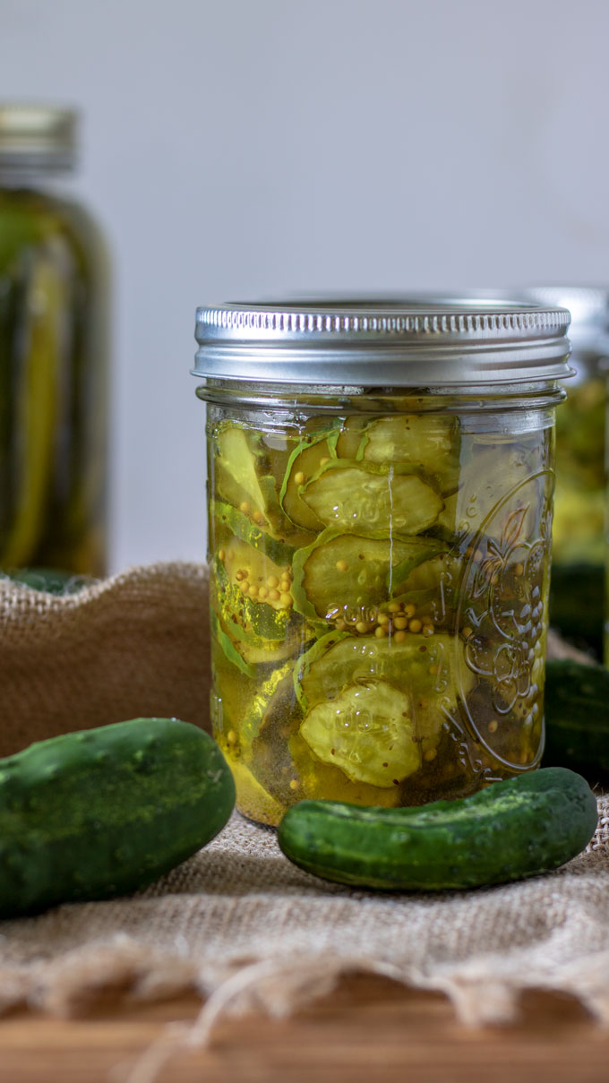 crinkle cut sweet pickles in jar.