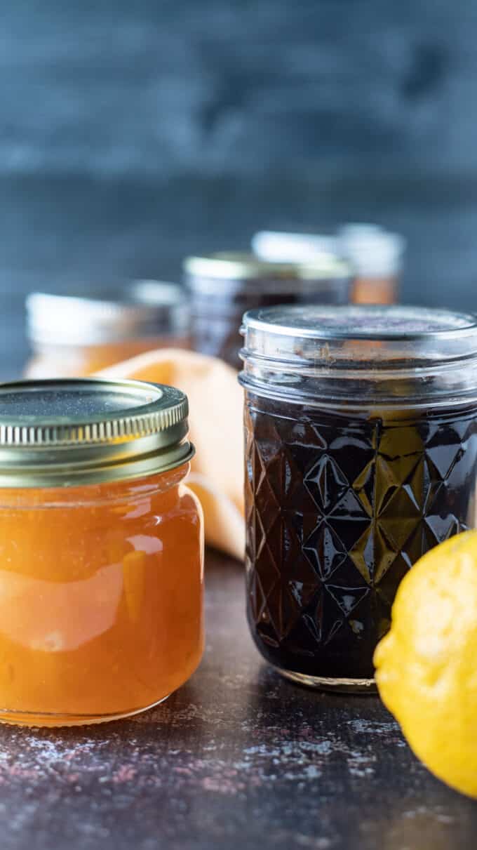 Comparison of 2 types of lemon marmalade.