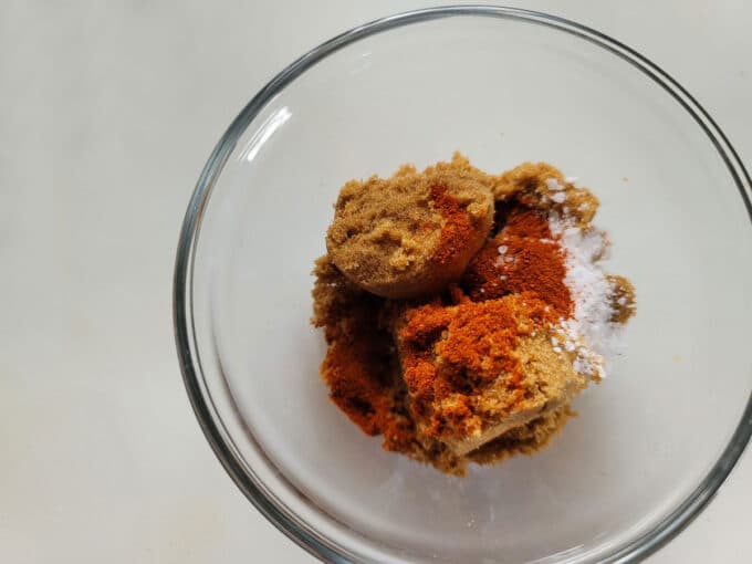 Rub ingredients in small bowl.