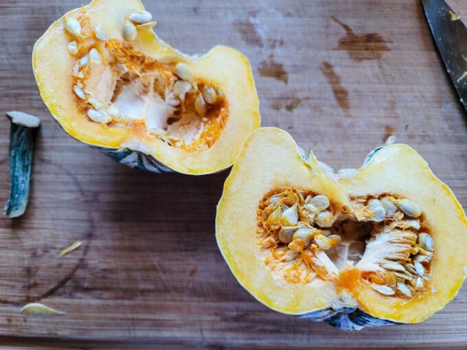 Halved squash with seeds.