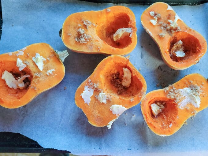 Prepare squash seasoned with salt and pepper.