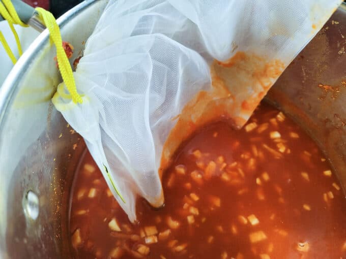 Spice bag immersed in juice.