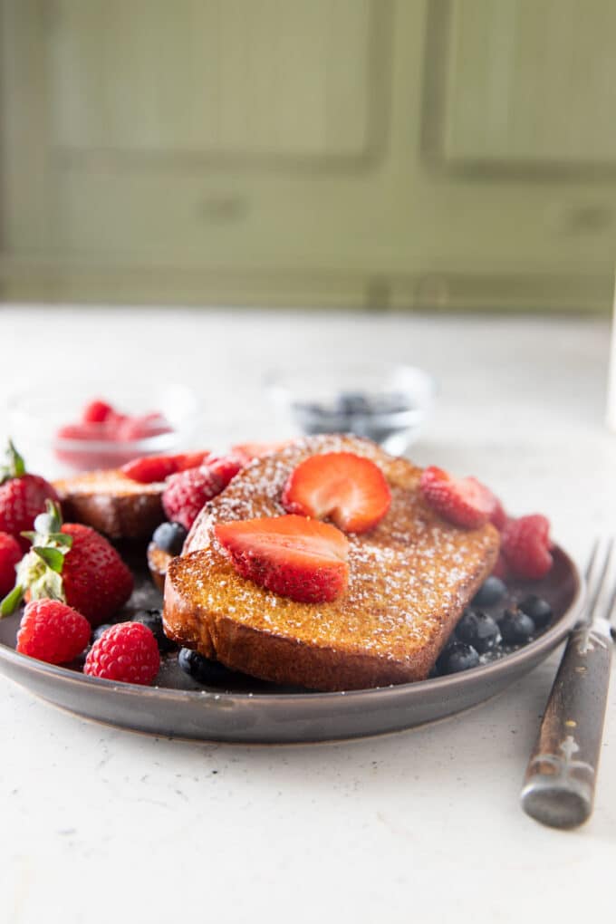Side view of air fryer French toast.