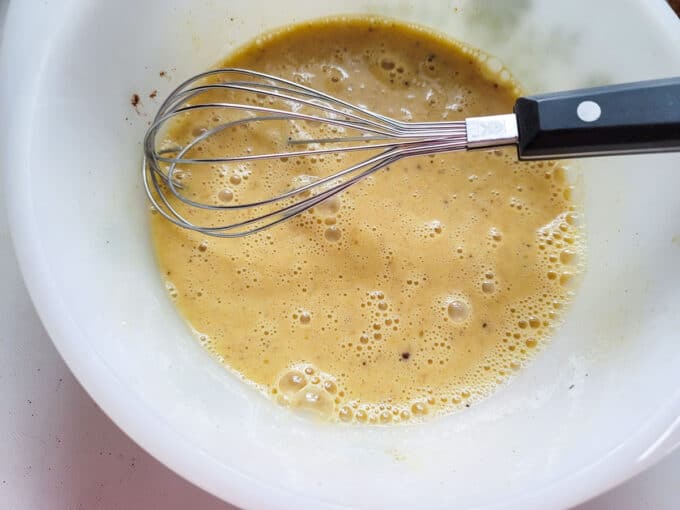 Whisked custard with the whisk.
