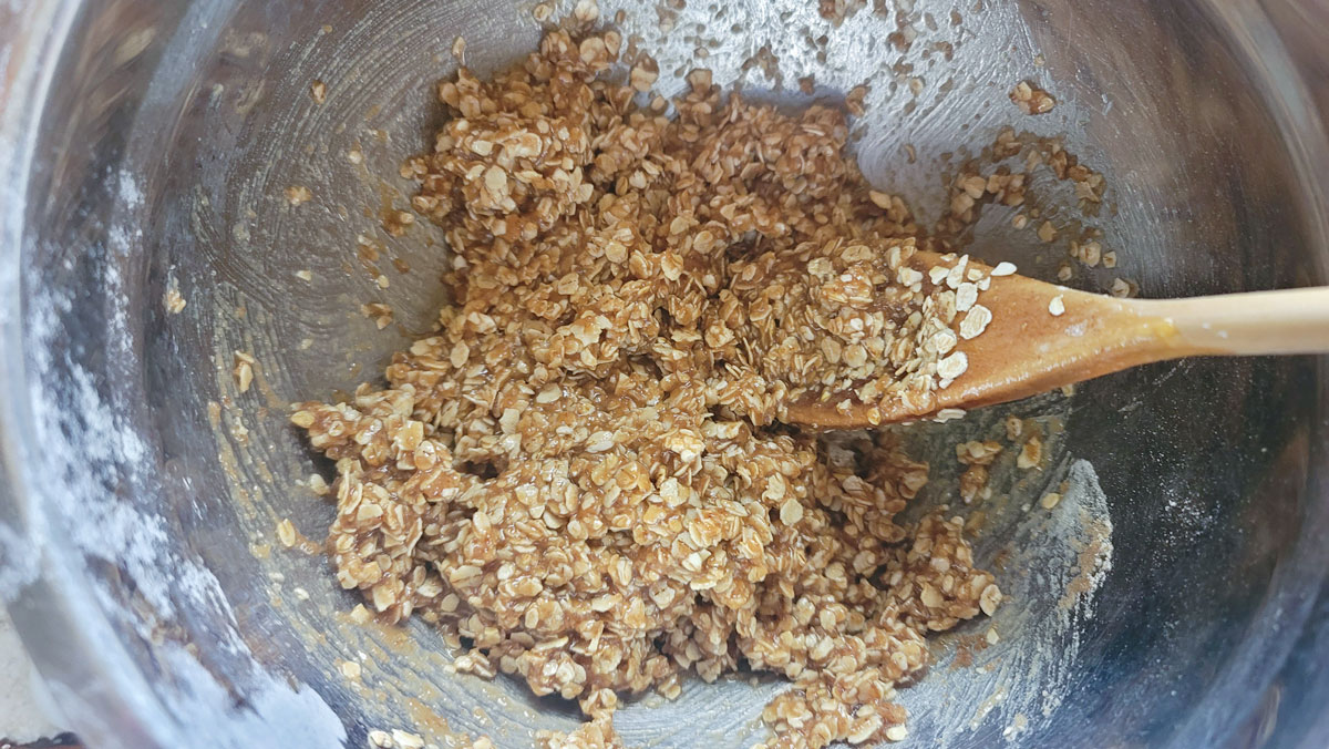 Crumb topping mixed up.