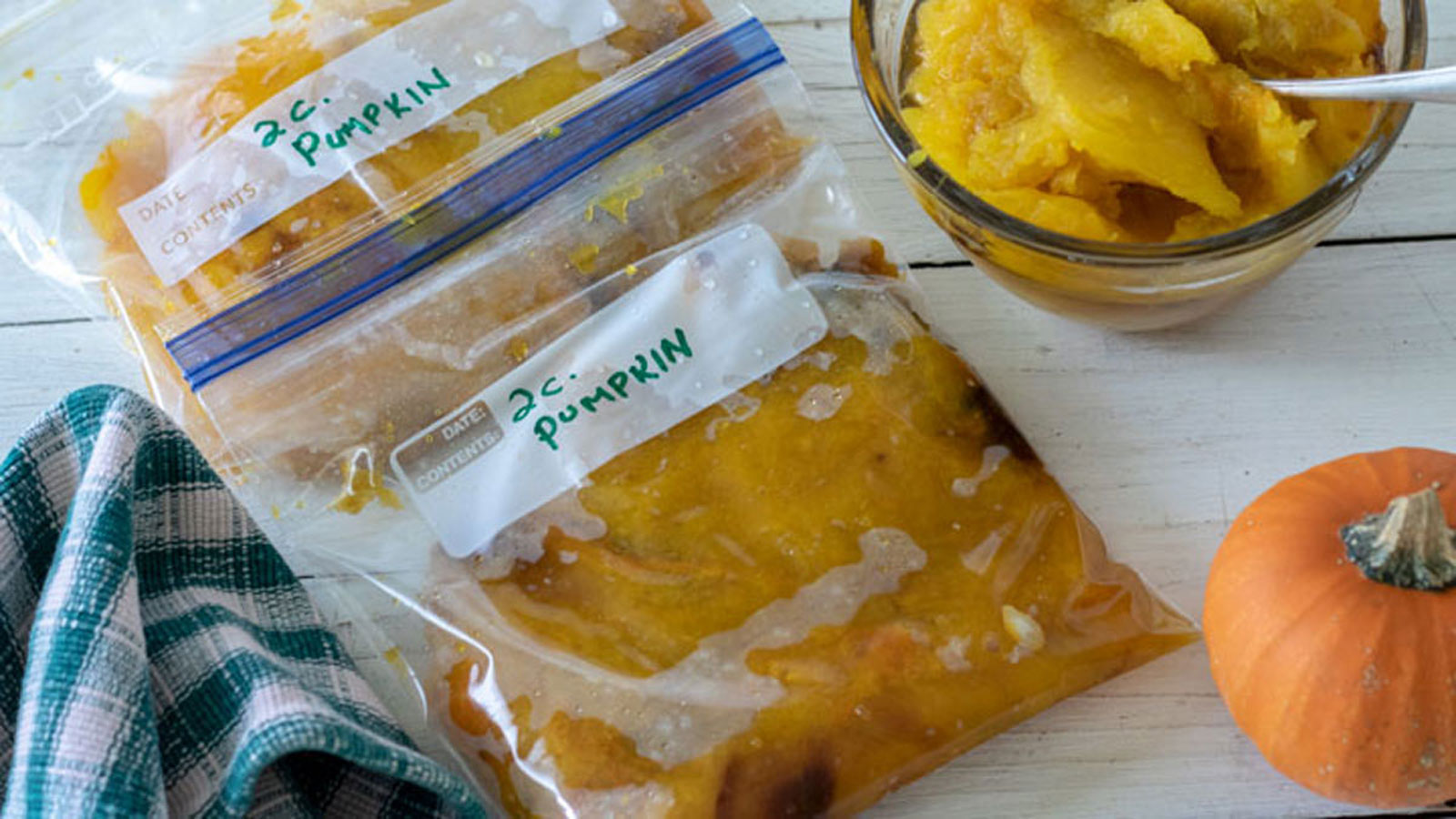Cooked pumpkin in freezer bag.