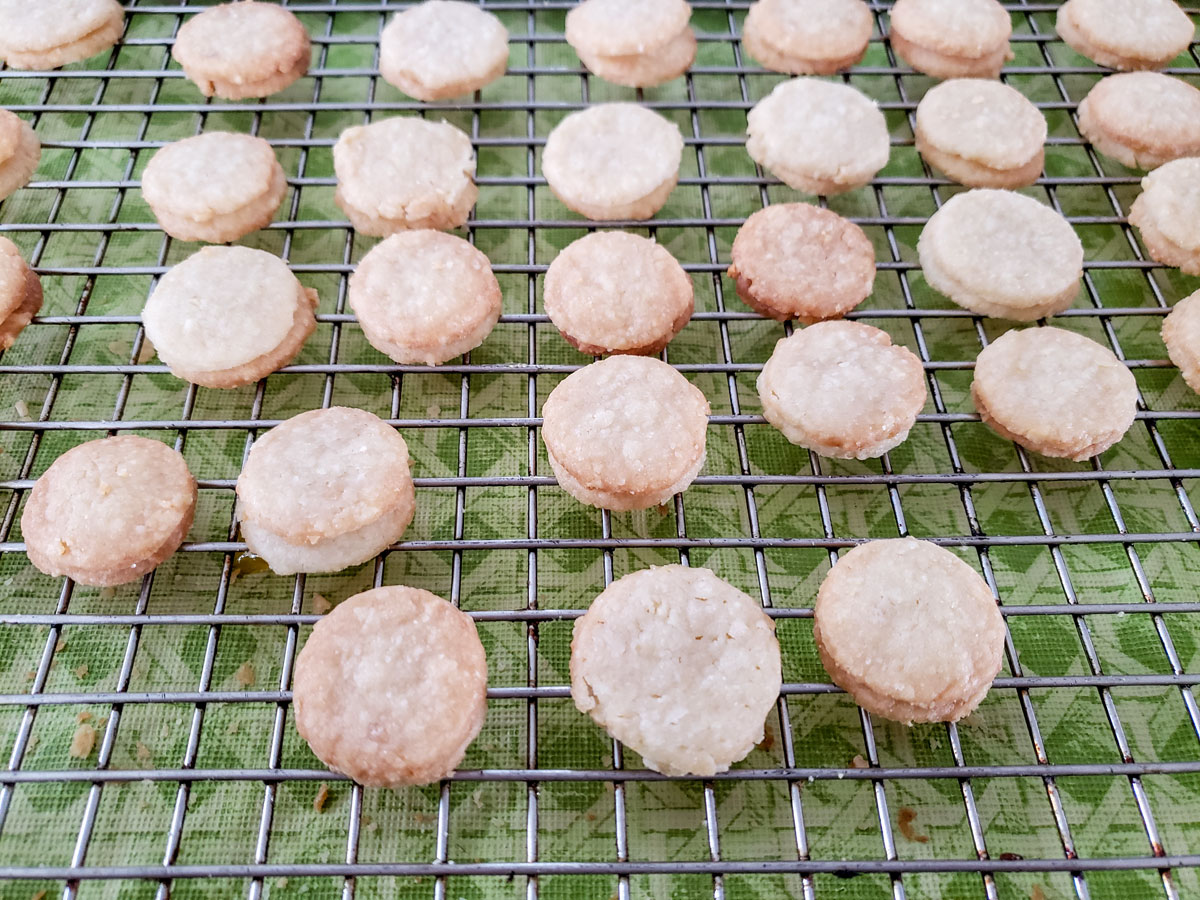 Cookies on a cooling rack.