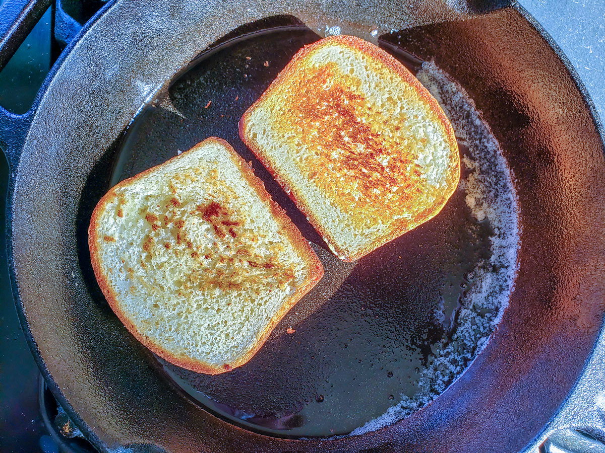 Browned bread in the skillet.