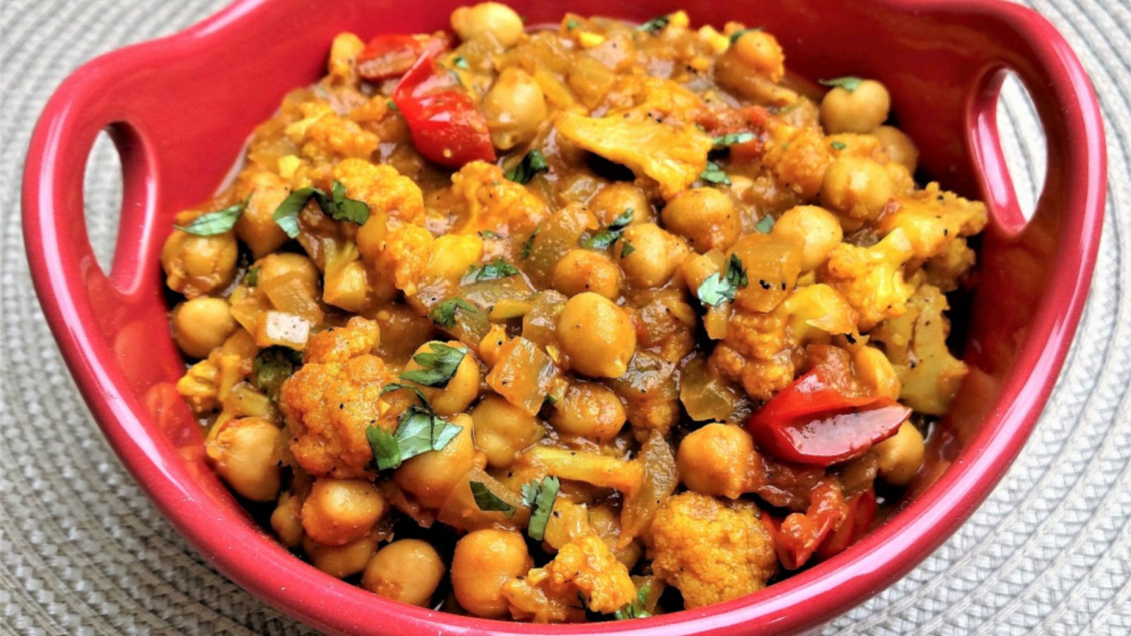 Chickpea cauliflower curry in a bowl.