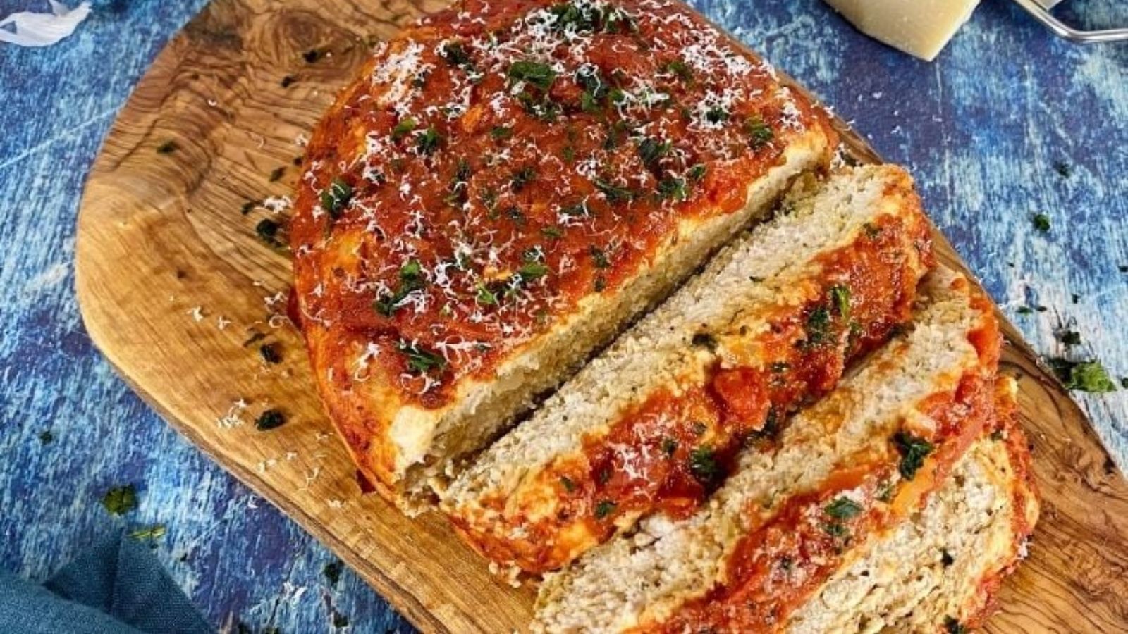 Sliced meatloaf with oats.