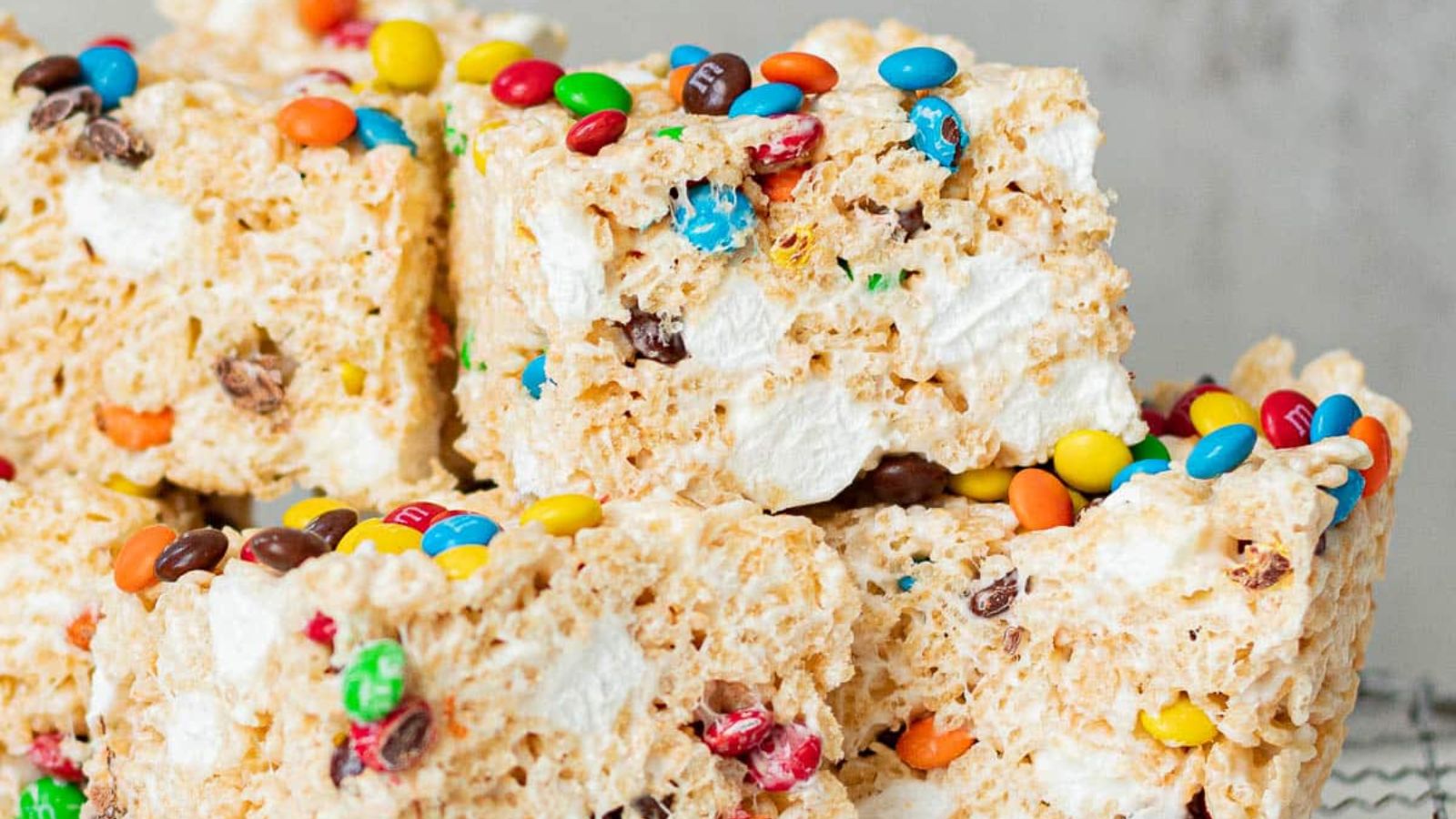 Rice krispies with m&m's.