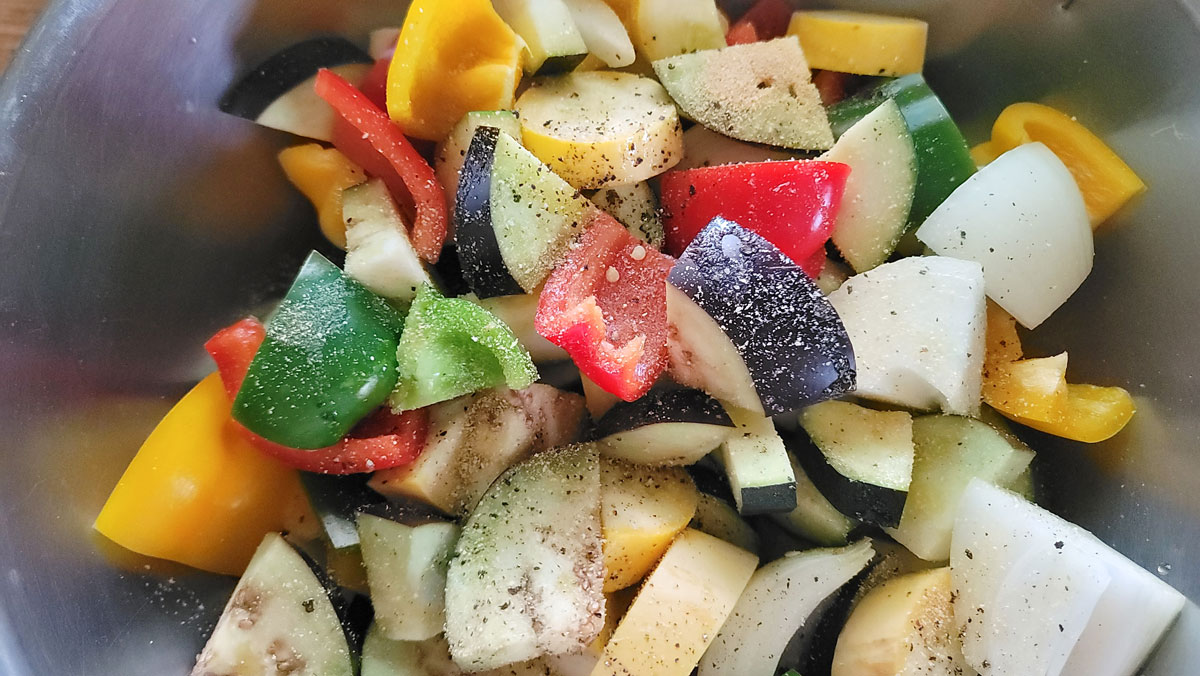 Season the vegetables well.