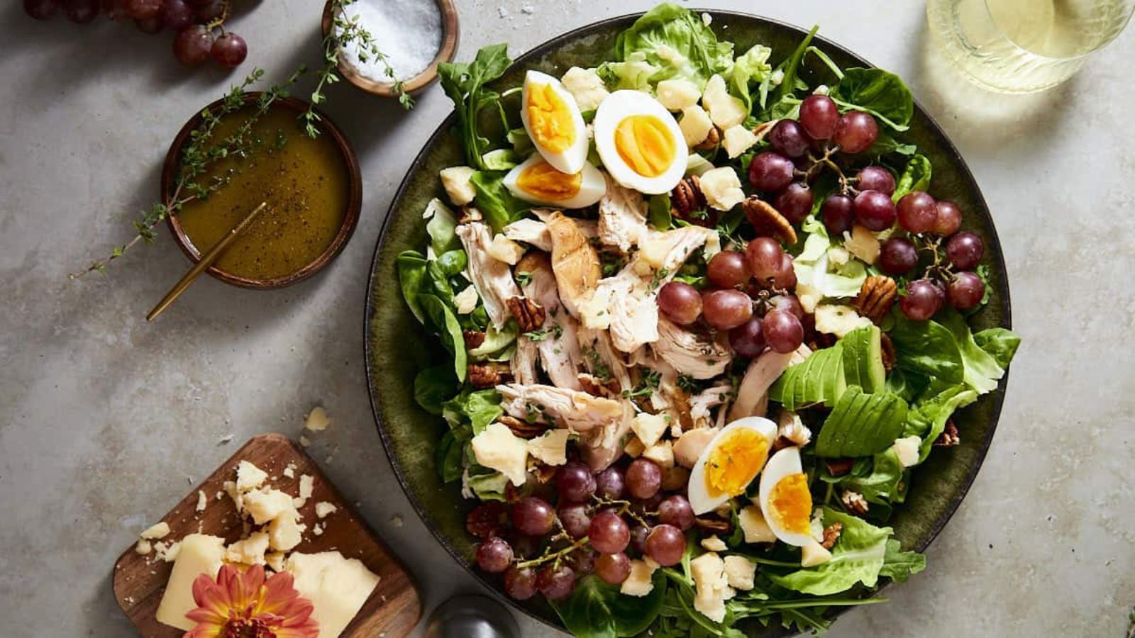 Salad with smoked chicken.