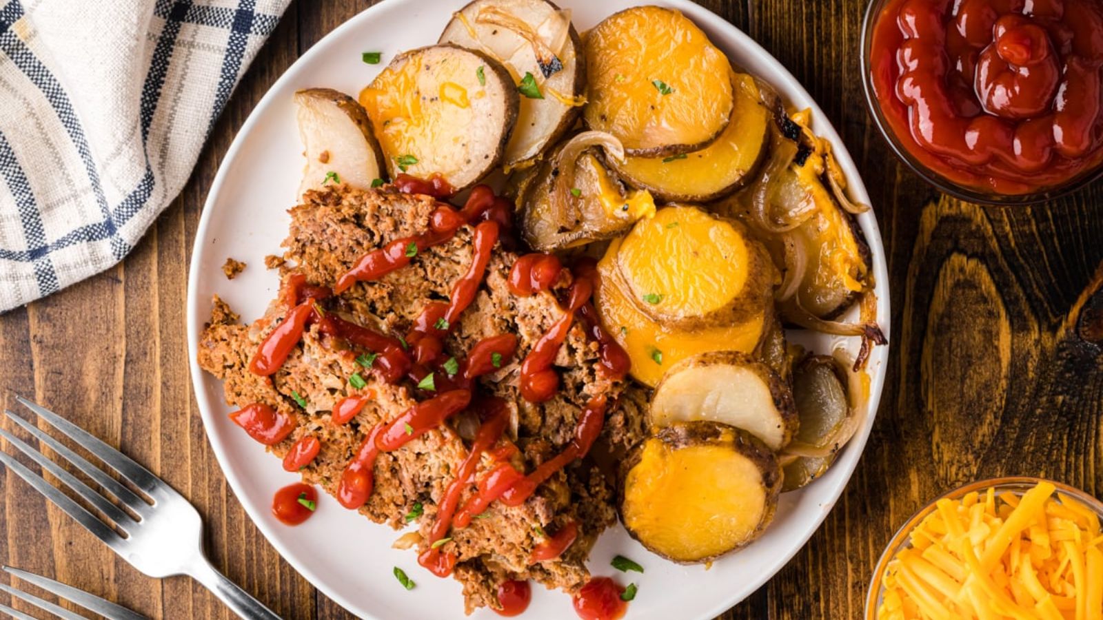 Ground beef meal with potatoes on the side.
