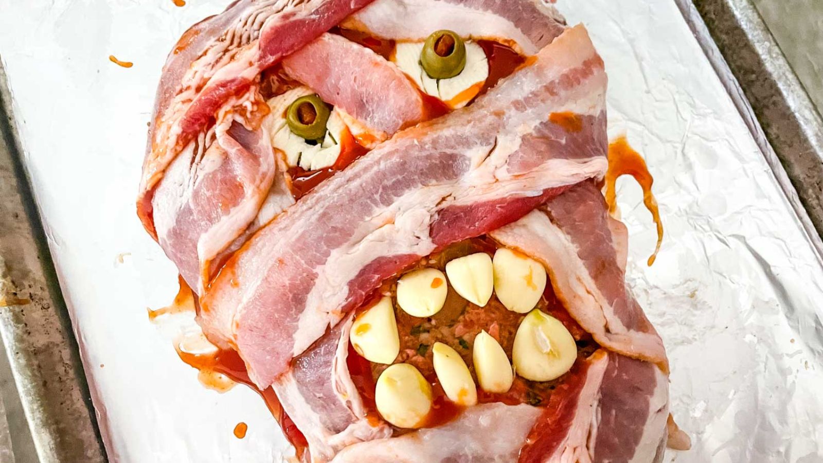 Mummy meatloaf clos eup.