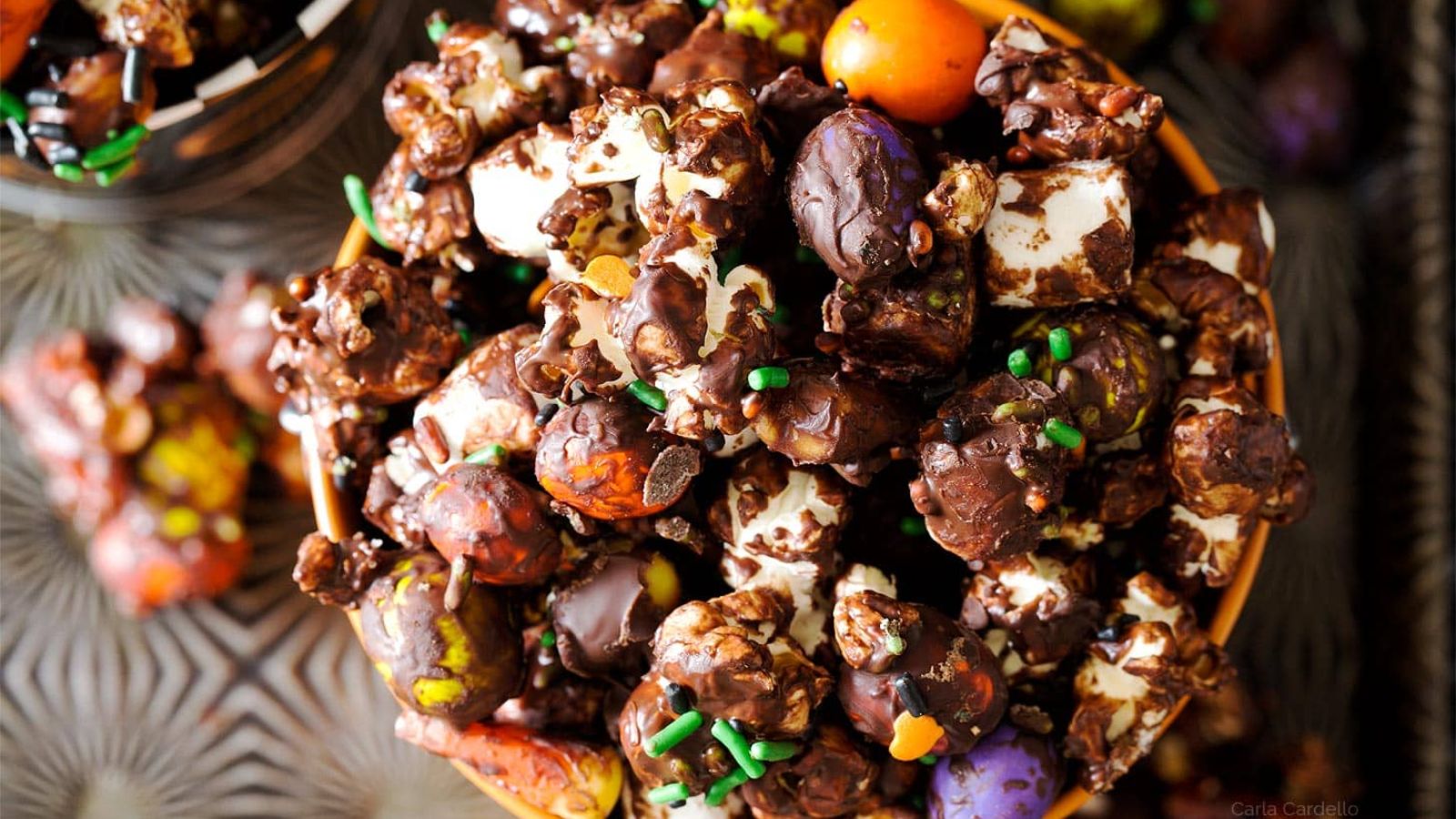 Chocolate popcorn in a basket.