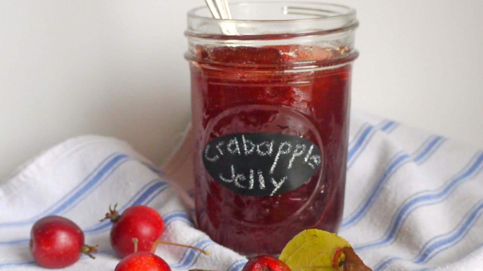 Crappavle jelly in a jar.