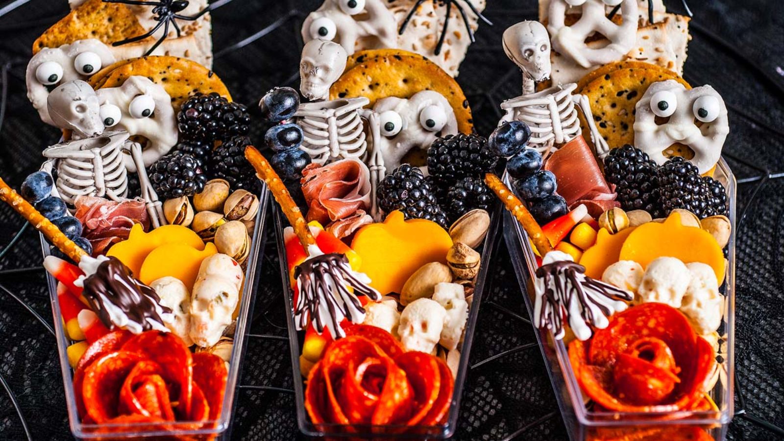 Mini charcuterie board for halloween.