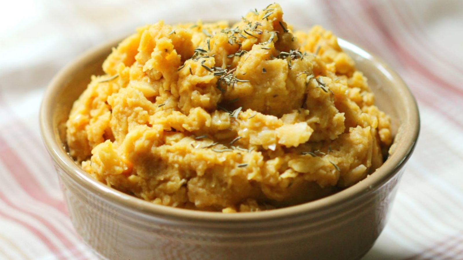 Pumpkin hummus in a bowl.