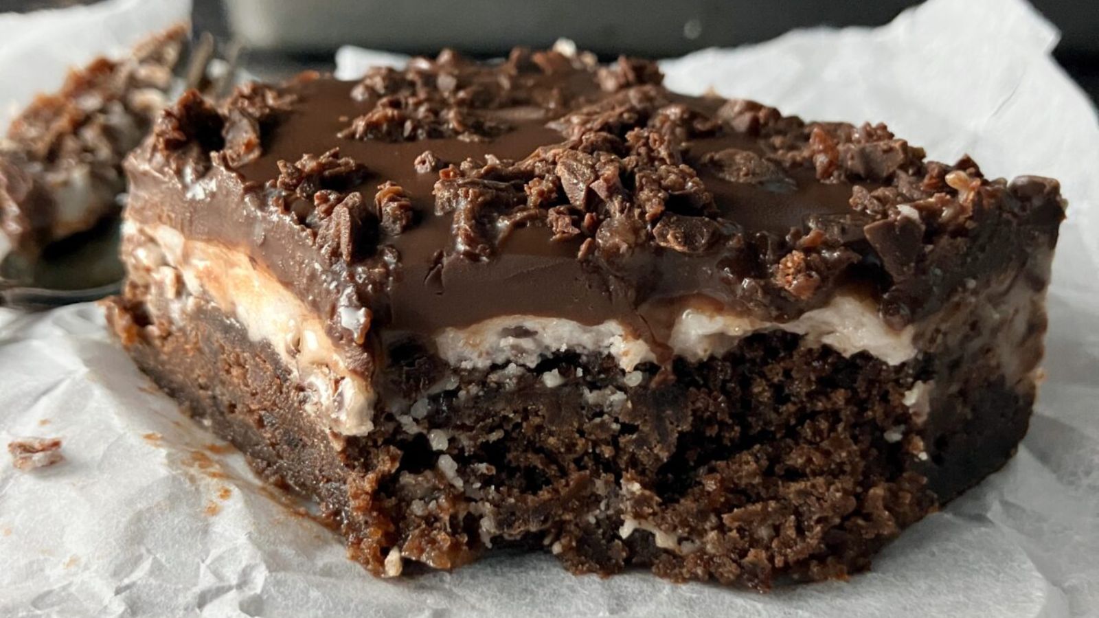 A slice of brownie.