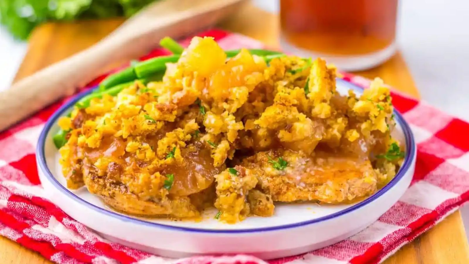 Pork chops with apple.