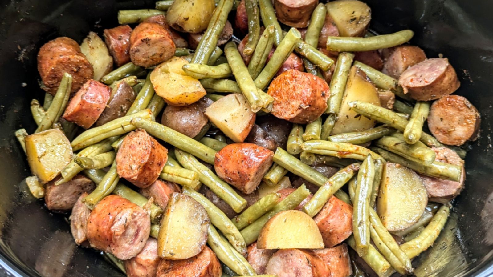 Sausage with green beans.