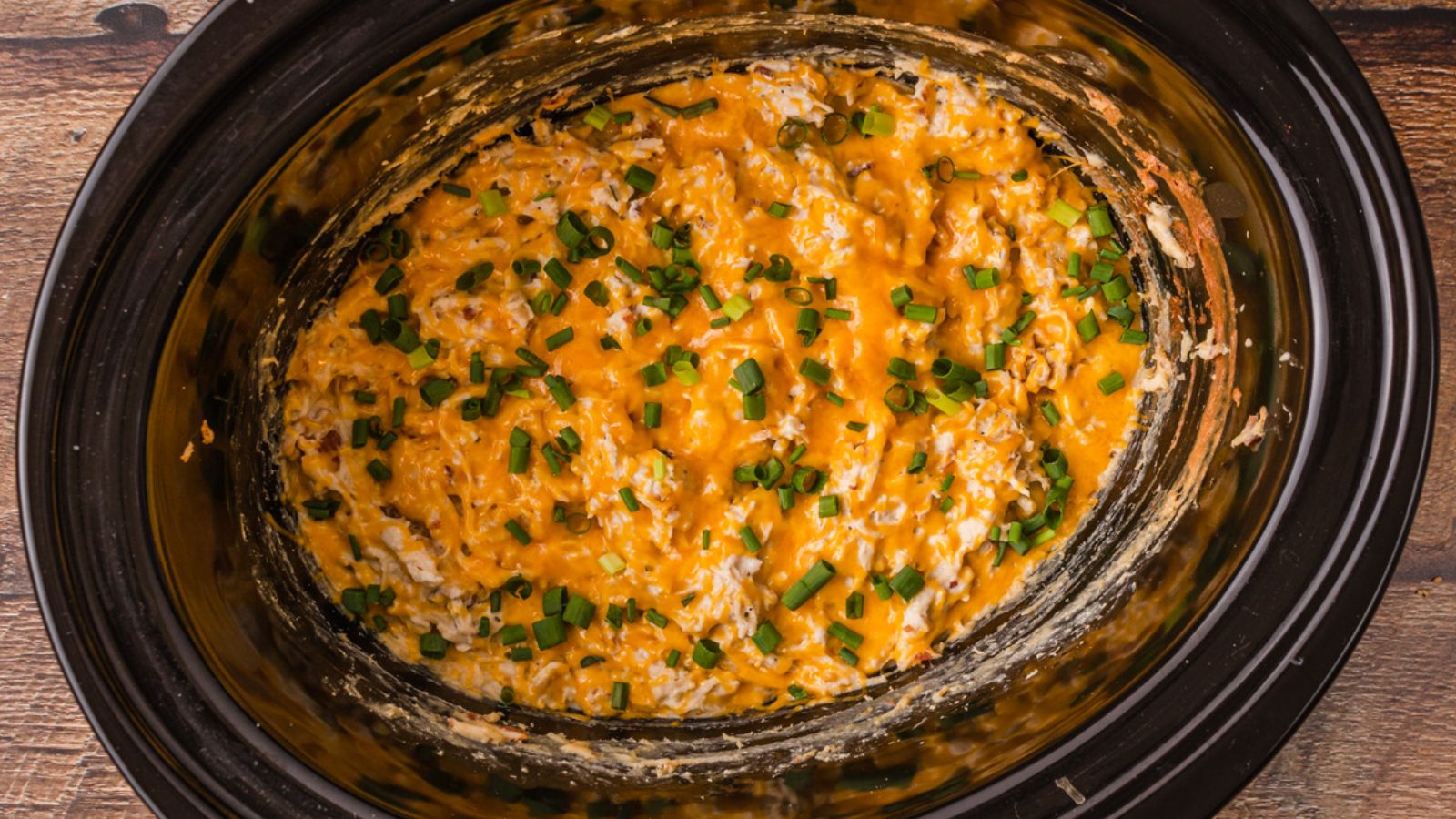 Crack chicken in a pot.