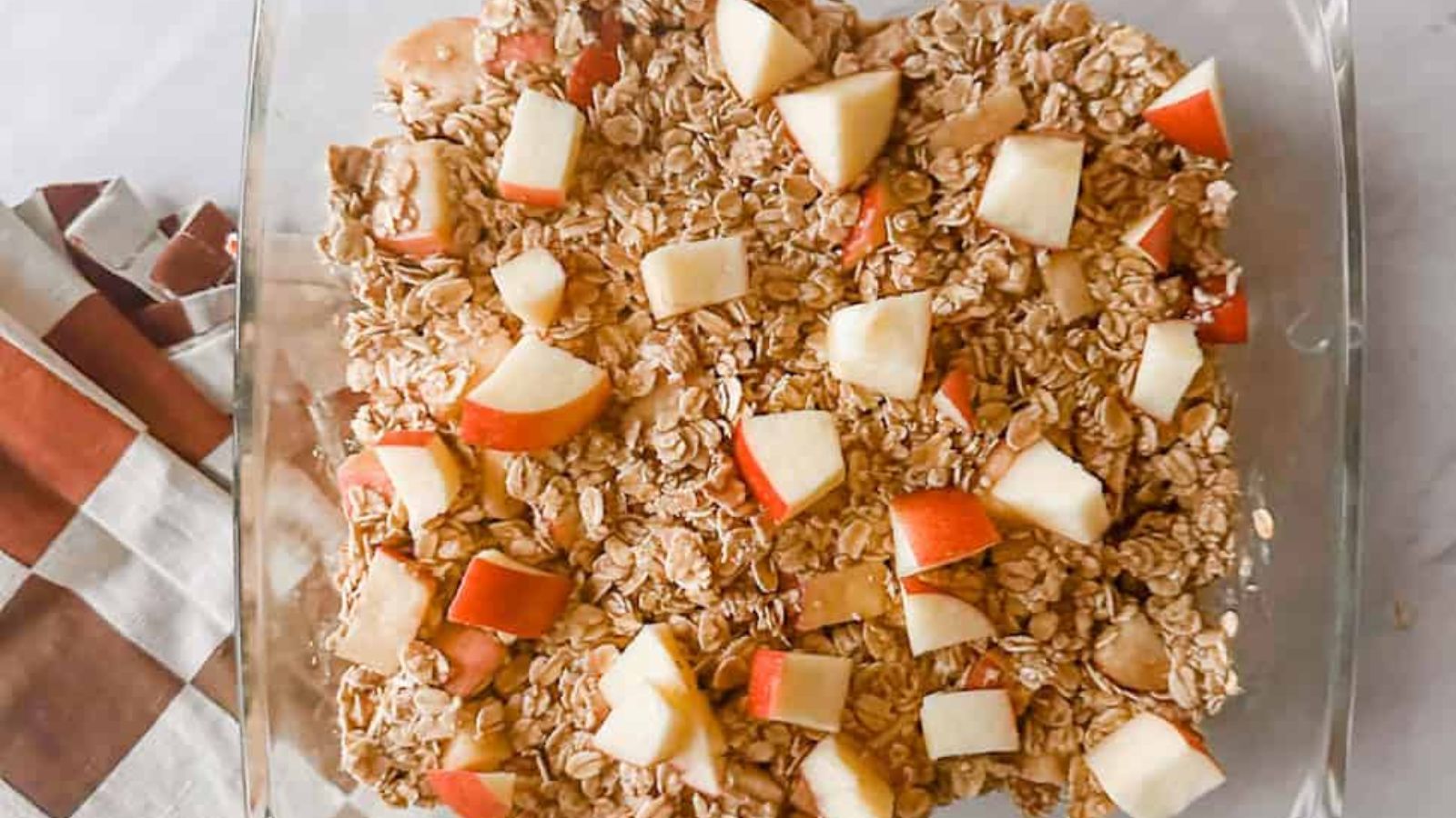 Oatmeal with apple and cinnamon. 