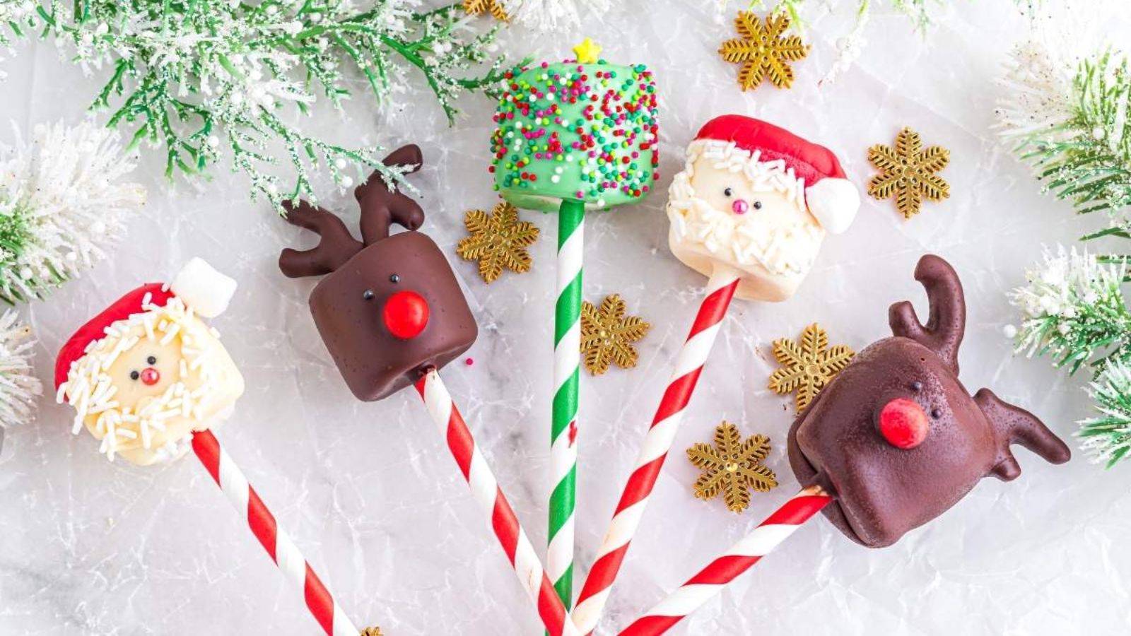 Marshmallow pops in Christmas theme.