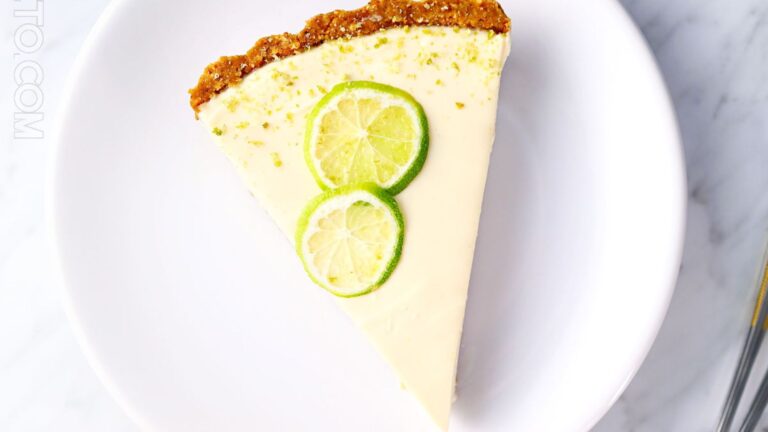 Slice of lime cheesecake.