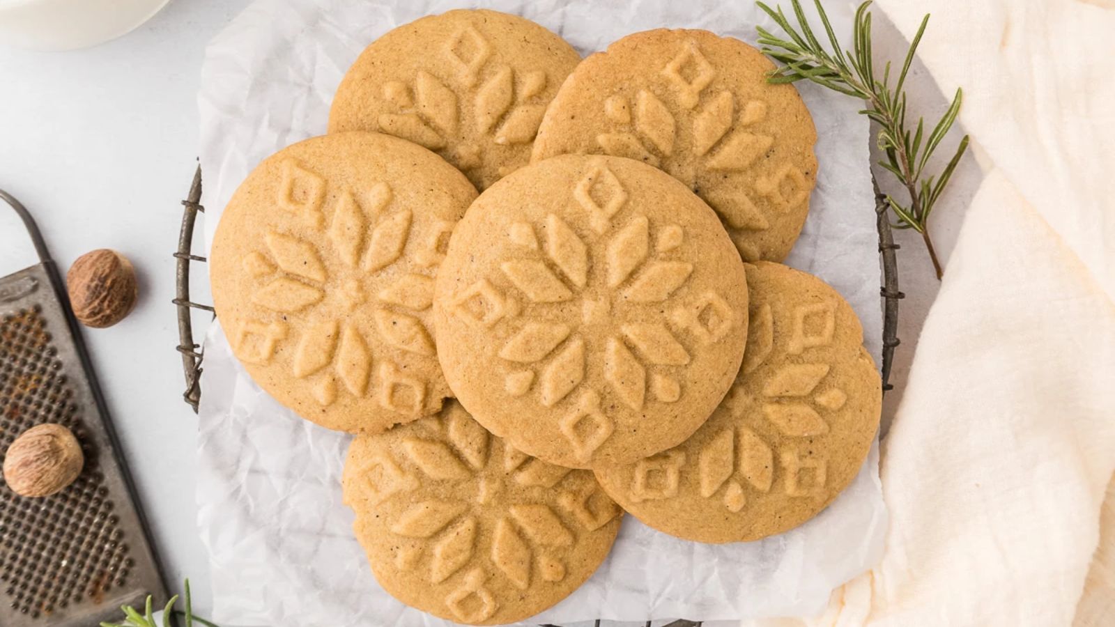 Nutmeg cookies on a plate.