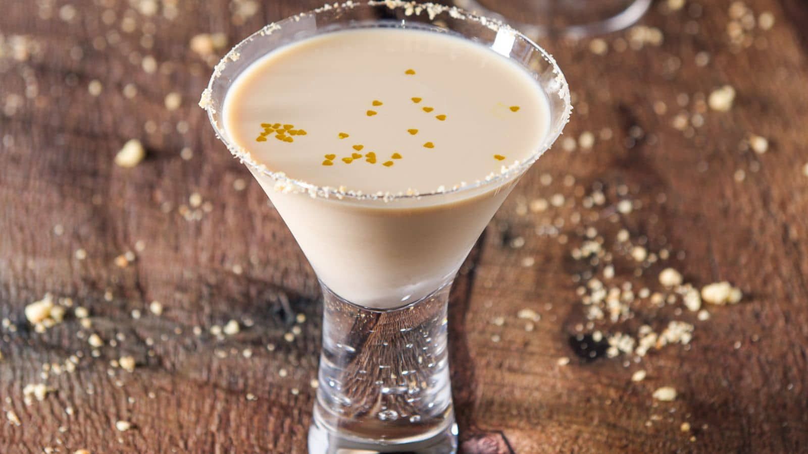 Sugar cookie marinin in a glass.