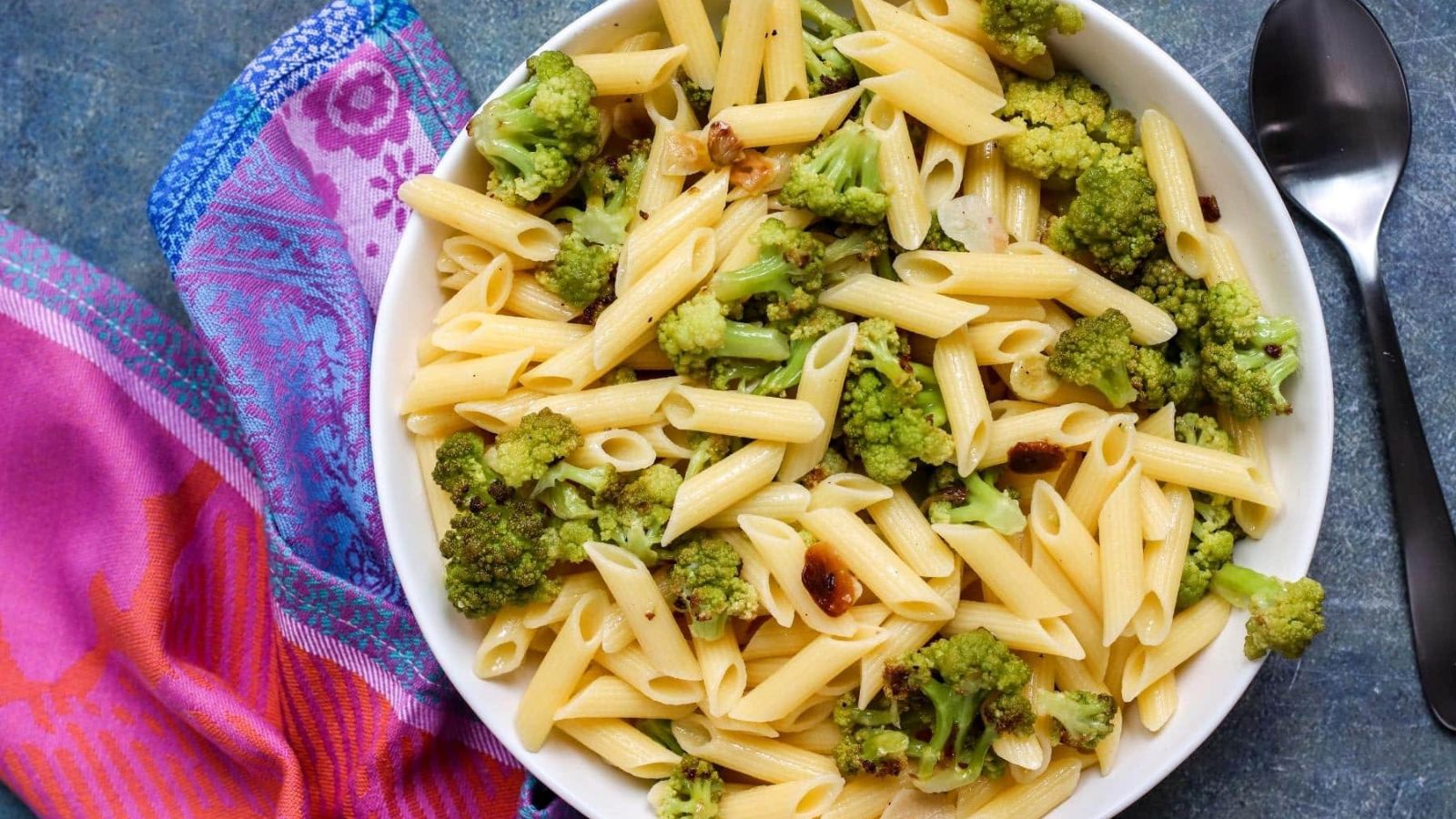 Pasta with broccoli.