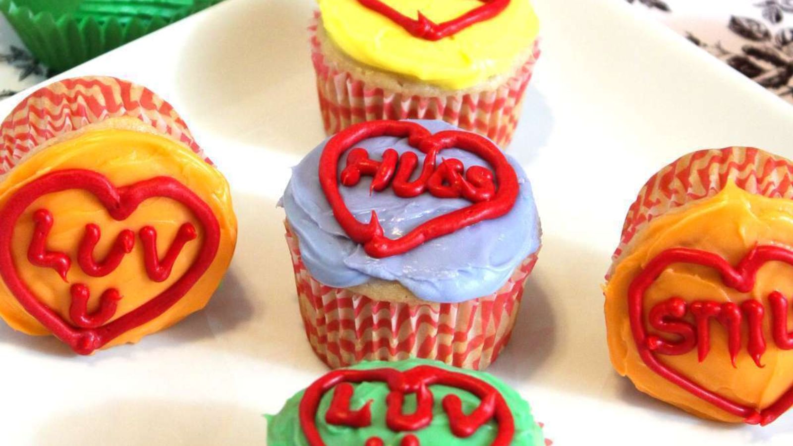 Cupcakes with frosting on top.
