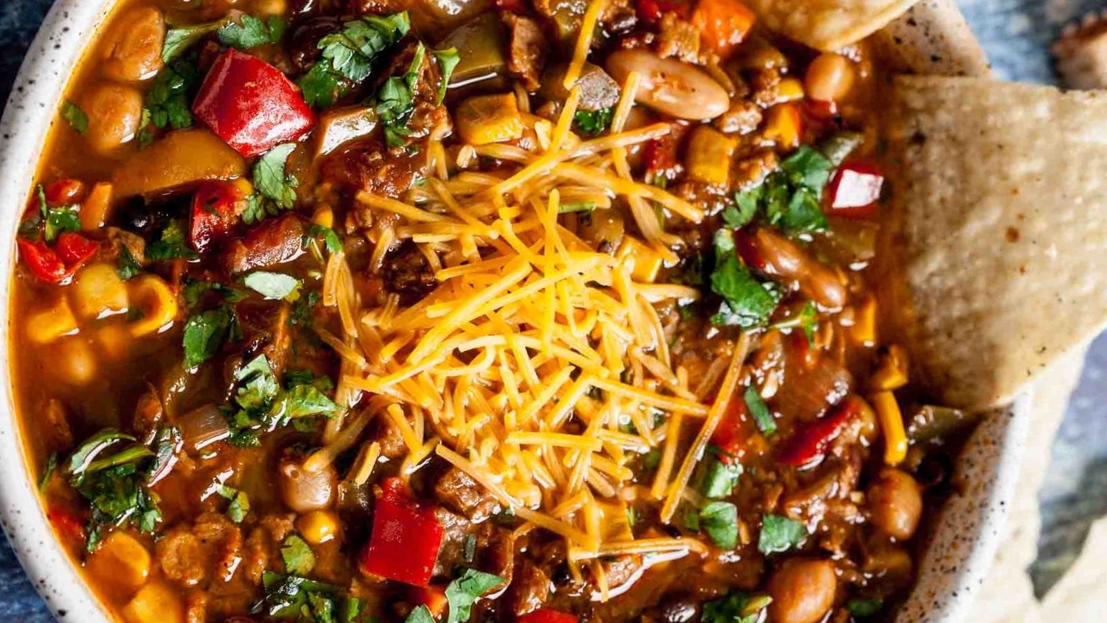 Vegetarian chili in a bowl.