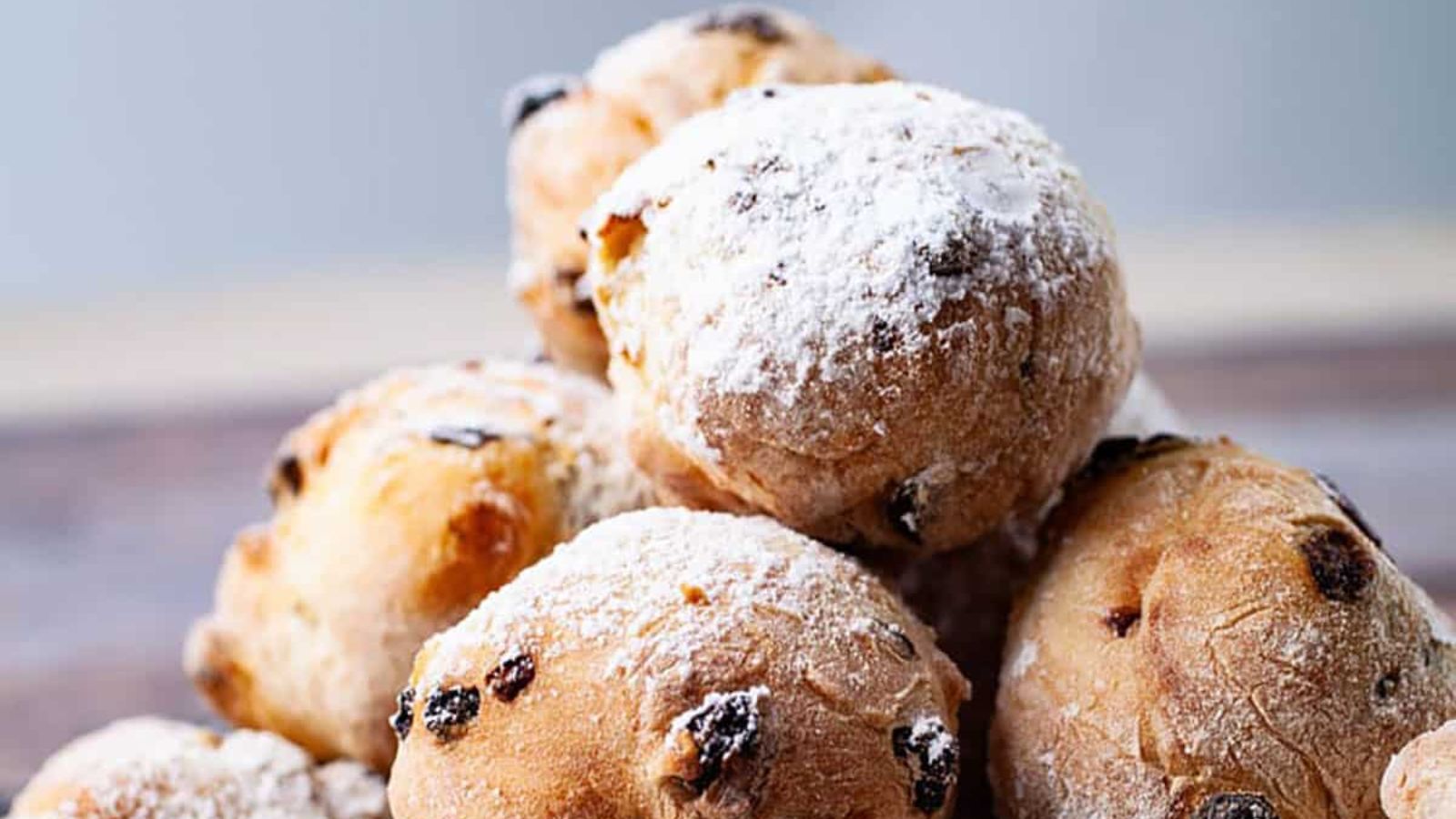 Doughnuts with powdered sugar.