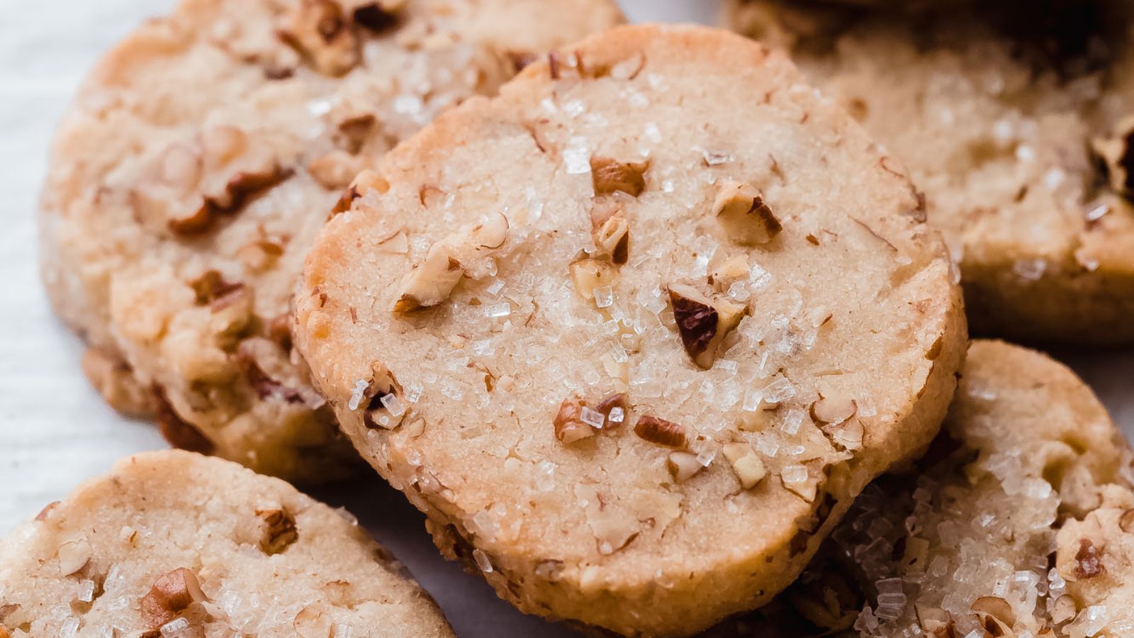 Shortbread cookies with pecans.
