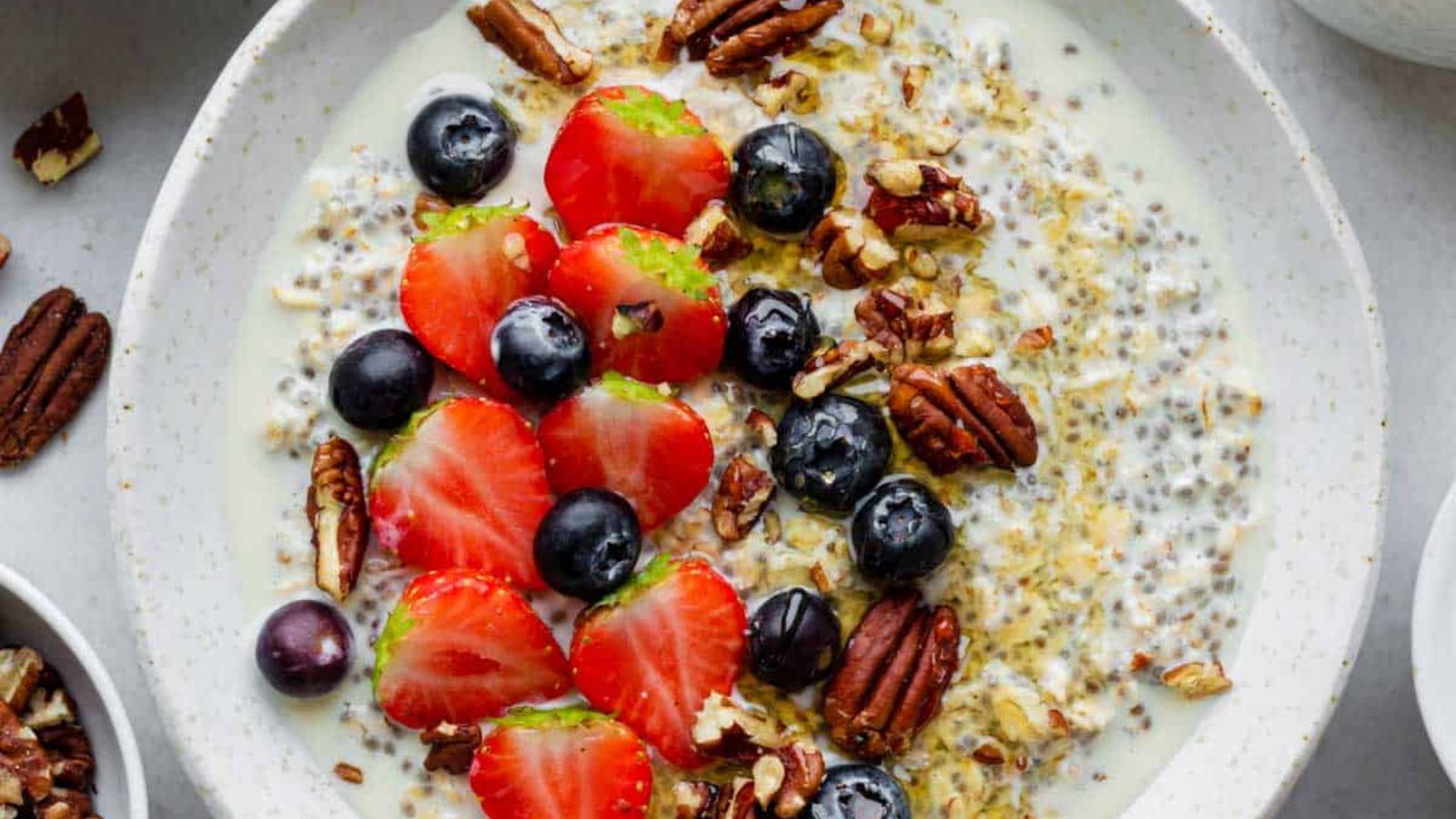 Oats with berries on a plate.
