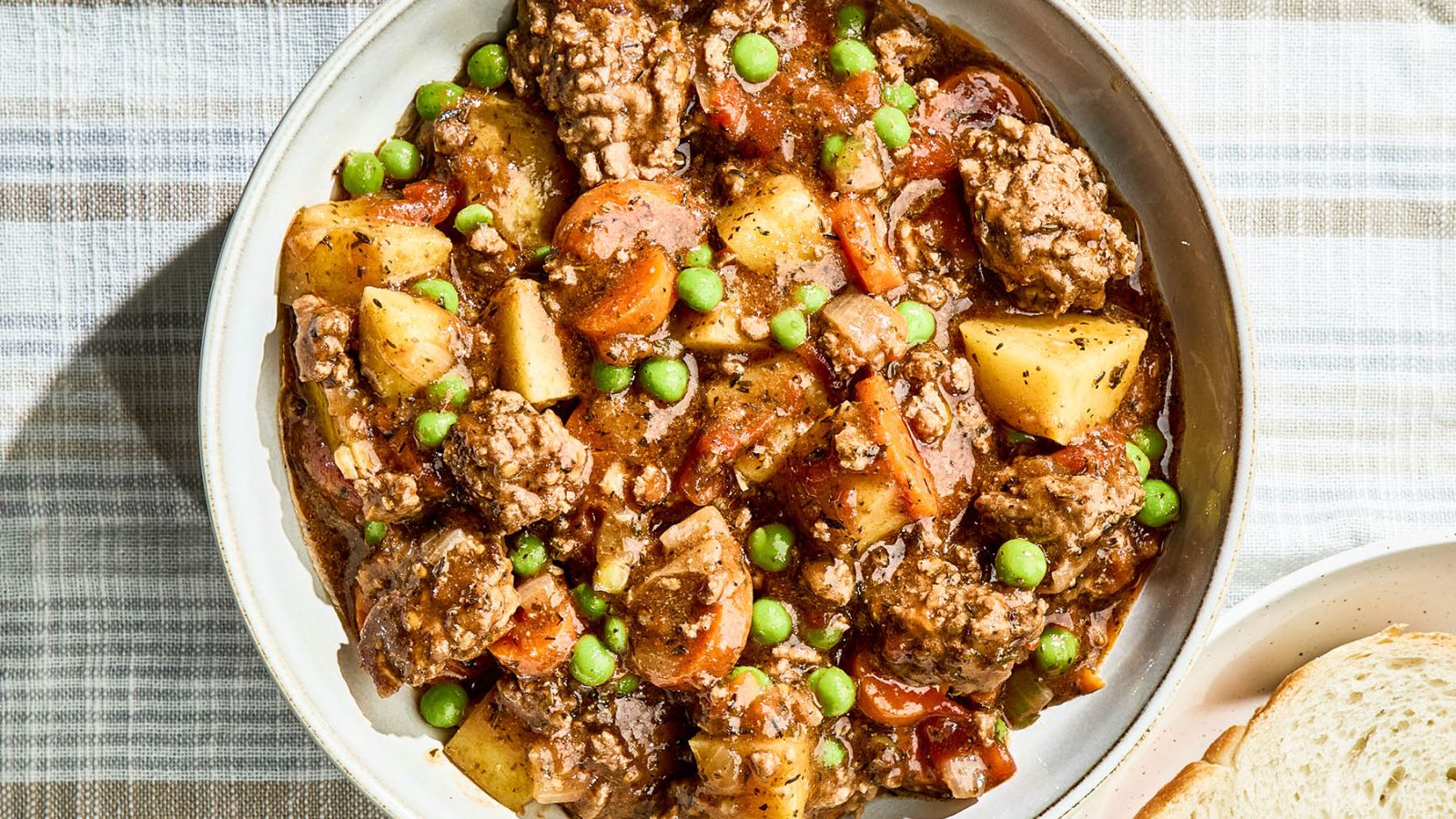 Hamburger stew in a bowl.