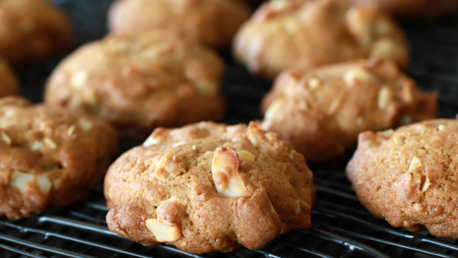 Cookies with granola.
