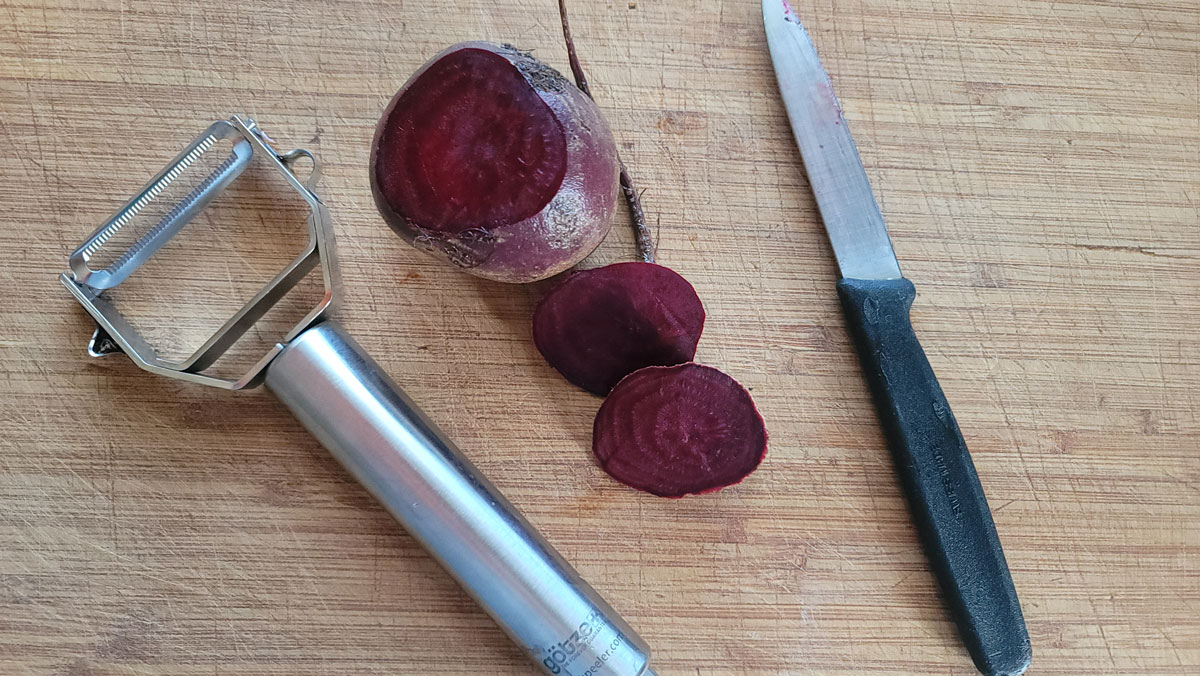 Ends cut off the beets.