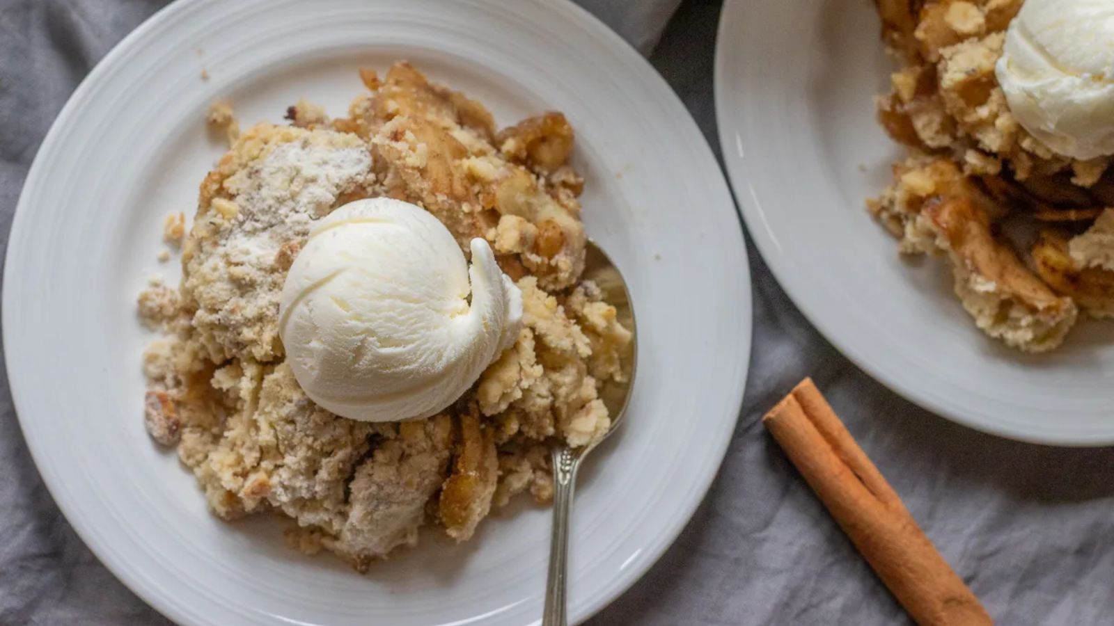 Apple crisp on a plate.