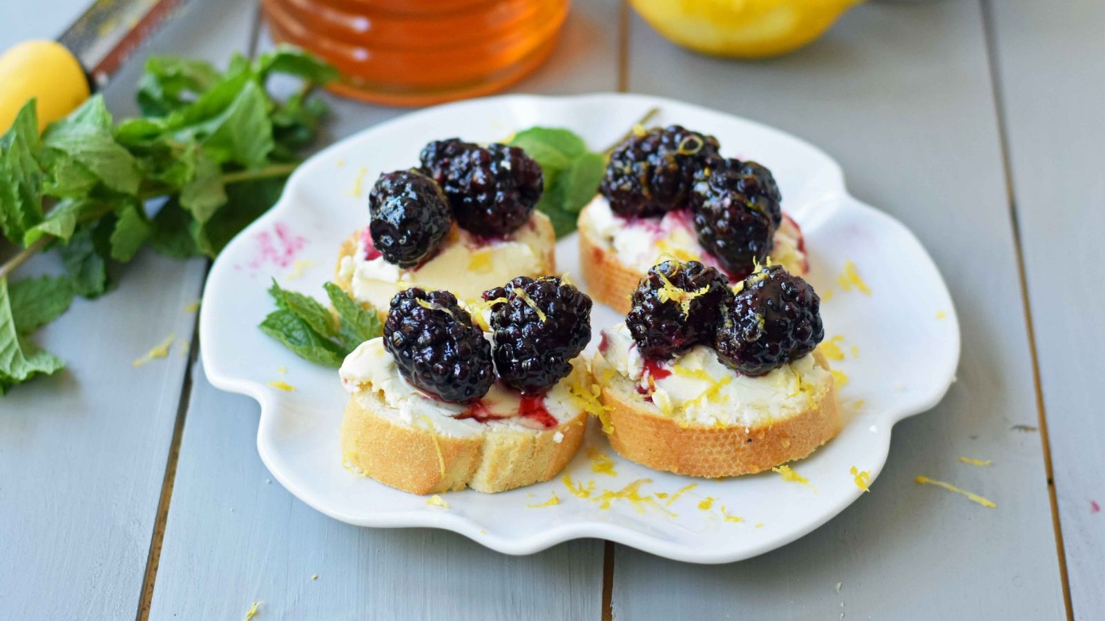 Mascaporne with blackberries.