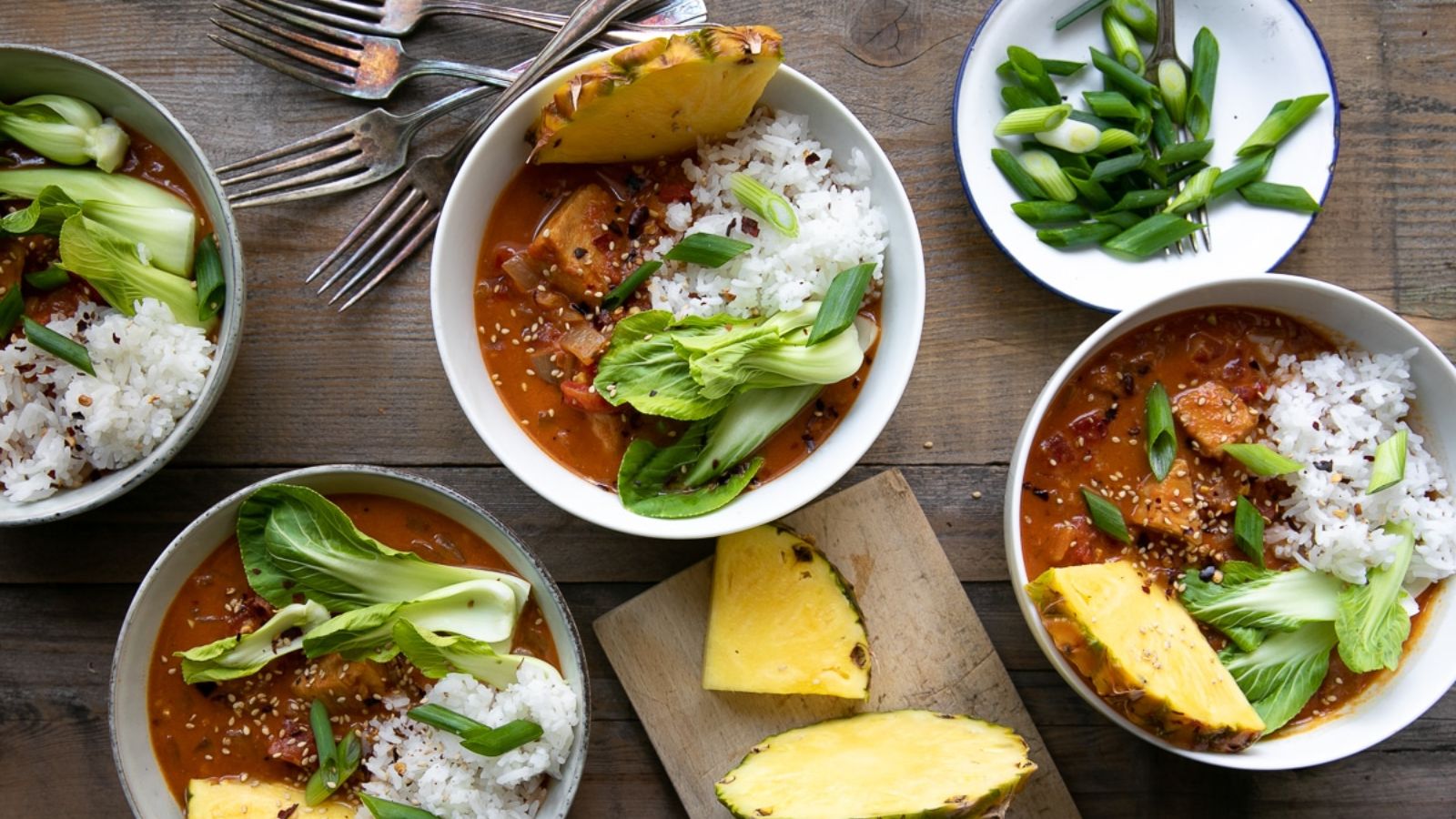 Fish curry in bowls.